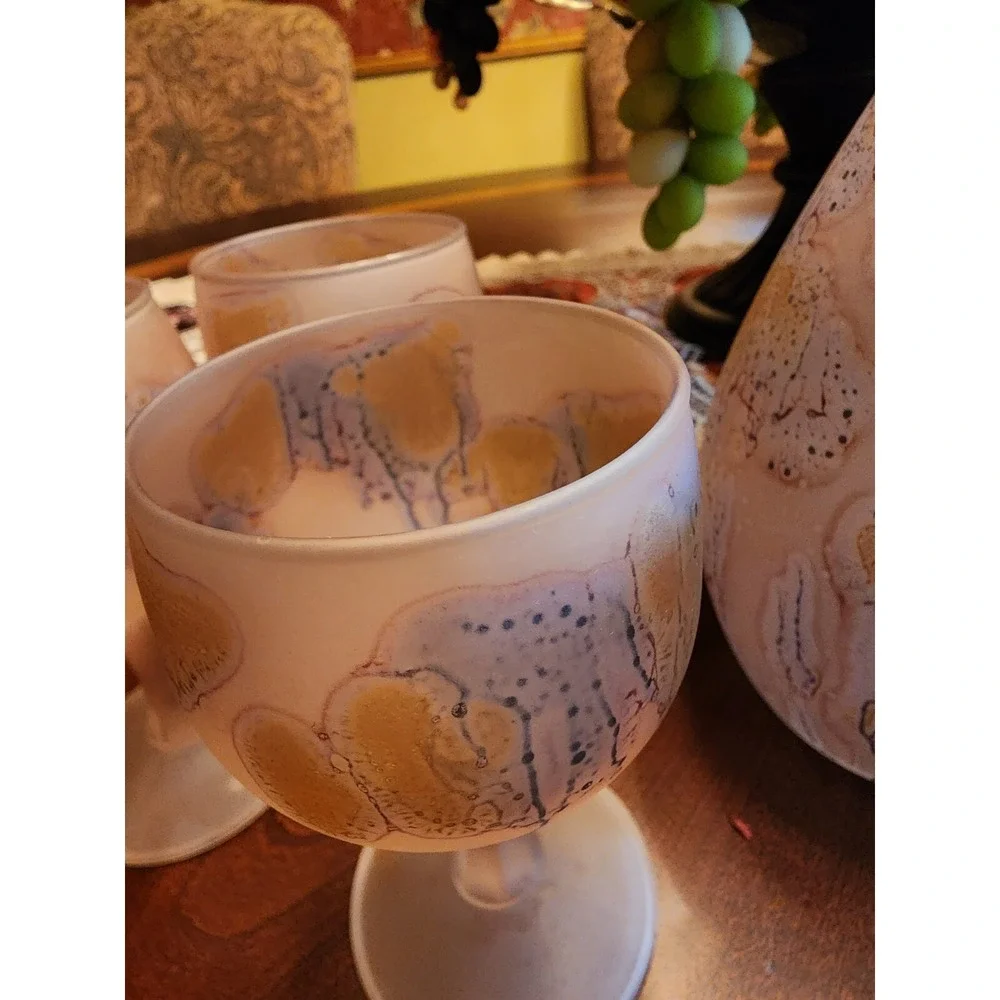 Beautiful Hebron Wine Decanter Set With Stopper